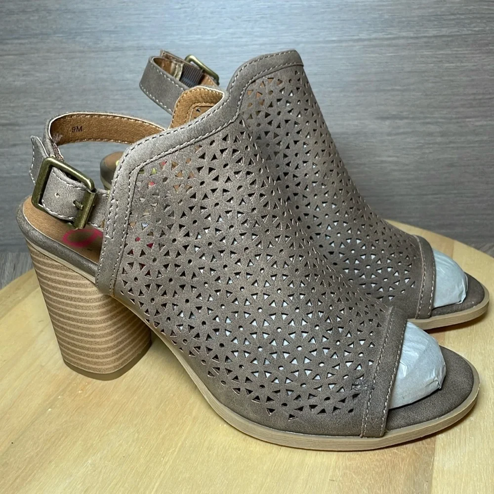 Jellypop Naomi Brown Slingback Chunky Heel Womens Open Toe Sandals: Size 9M